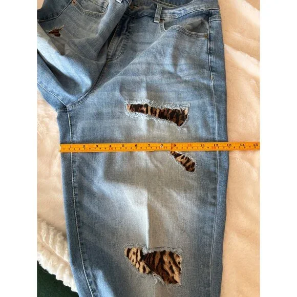 INC Denim Mid Rise Boyfriend Jeans‎ size 12/31 Distressed Leopard Patch - Picture 10 of 12